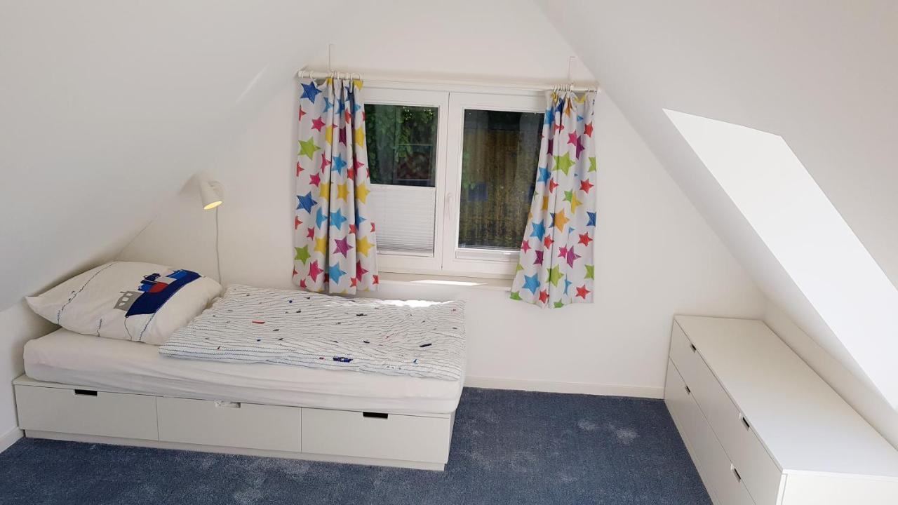 Ferienhaus An Der Nordsee - Familienfreundlich, Gut Ausgestattet & Viel Platz Бутьядинген Экстерьер фото