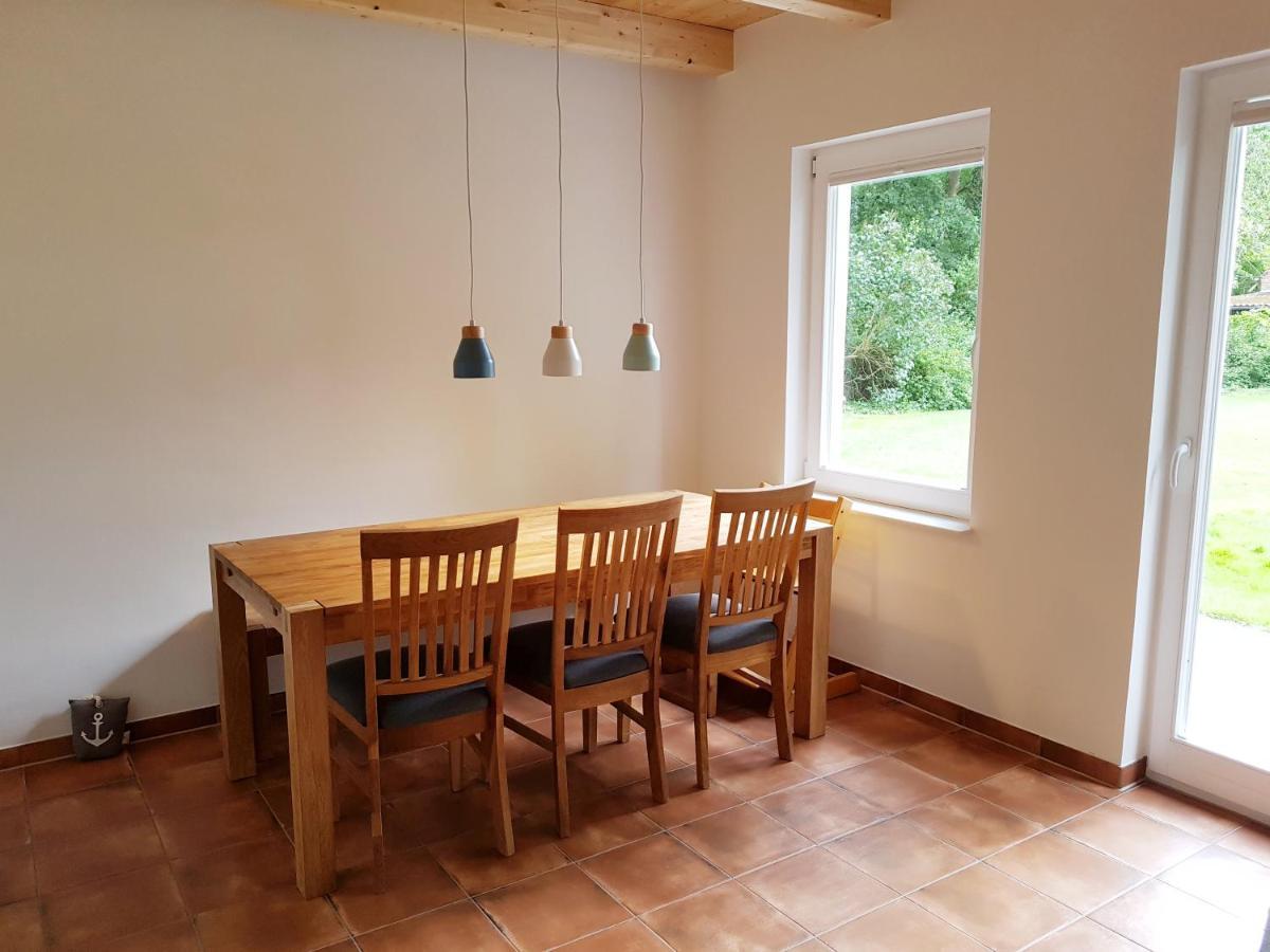 Ferienhaus An Der Nordsee - Familienfreundlich, Gut Ausgestattet & Viel Platz Бутьядинген Экстерьер фото