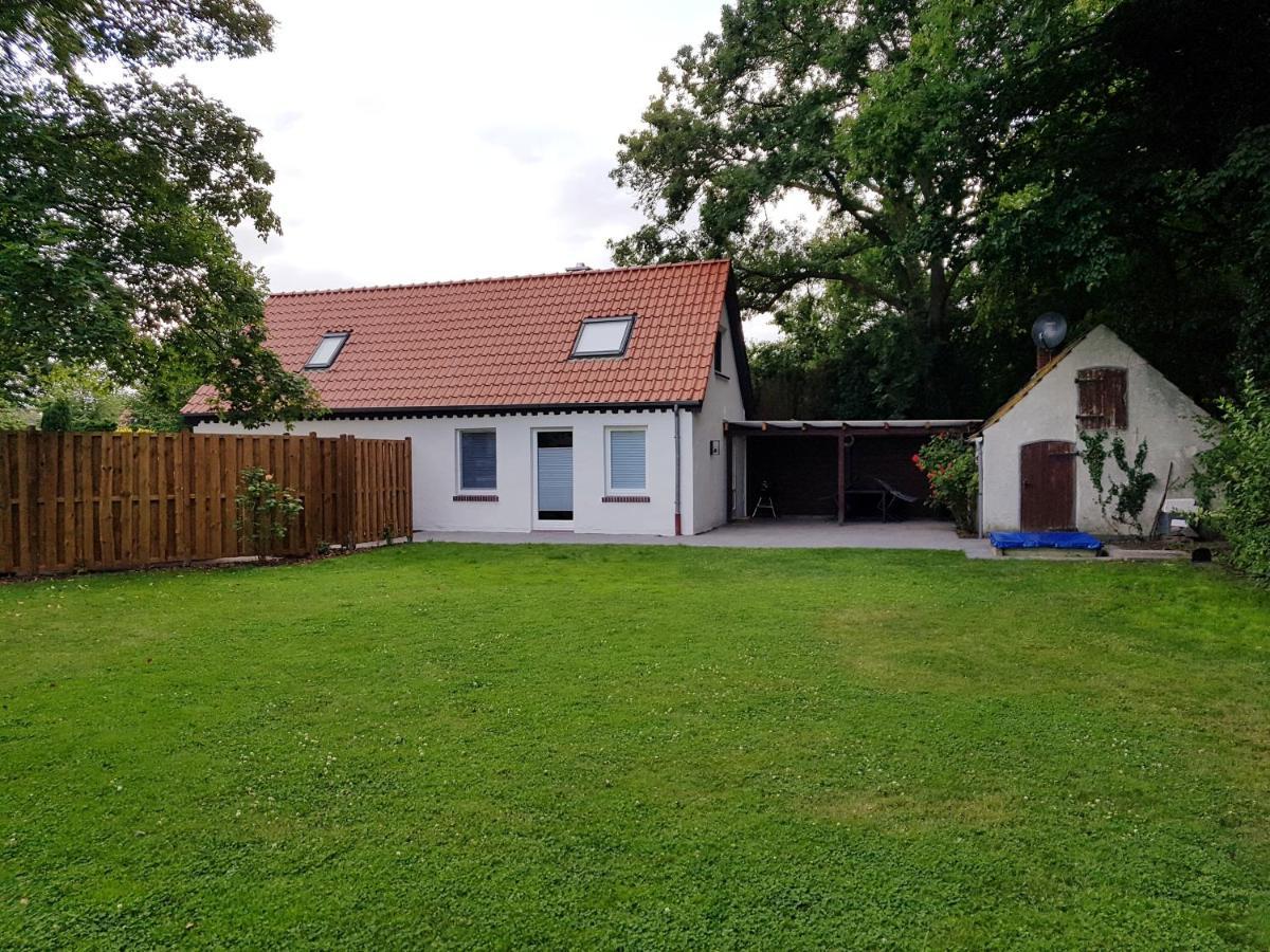 Ferienhaus An Der Nordsee - Familienfreundlich, Gut Ausgestattet & Viel Platz Бутьядинген Экстерьер фото